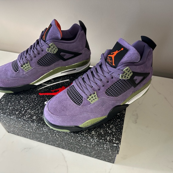 BRAND NEW WMNS AIR JORDAN 4 RETRO CANYON PURPLE SIZE US 12 - Picture 11 of 11